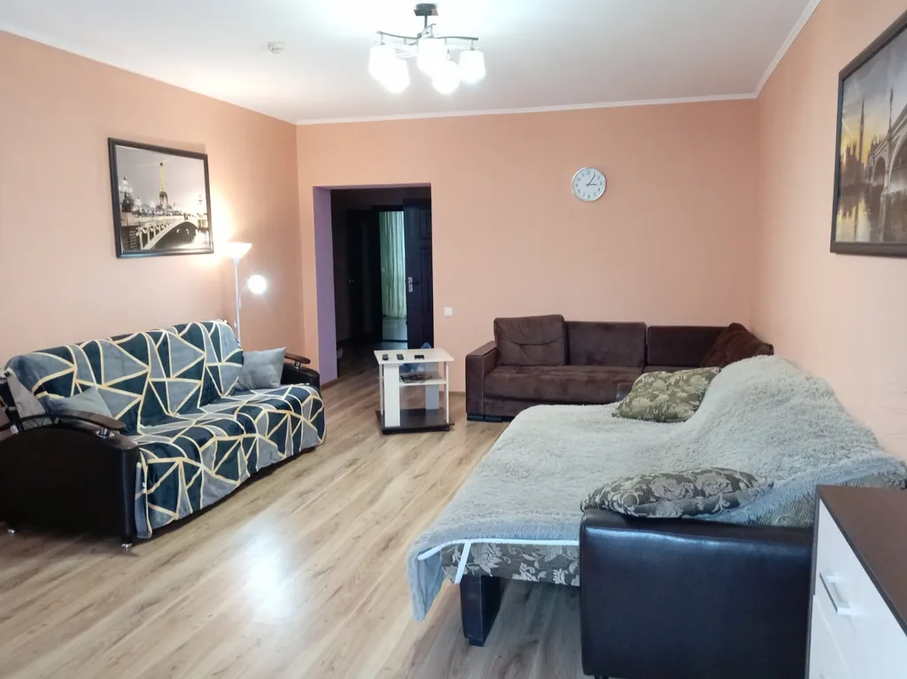 Большая Уютная  Двухкомнатная Квартира в Центре