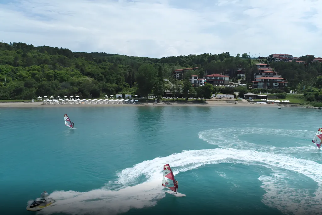 Трехкомнатный люкс в соснах у моря в Санта Марина