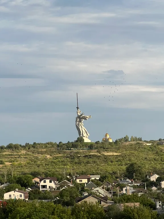 Видовая квартира в новом доме рядом с мамаевым курганом