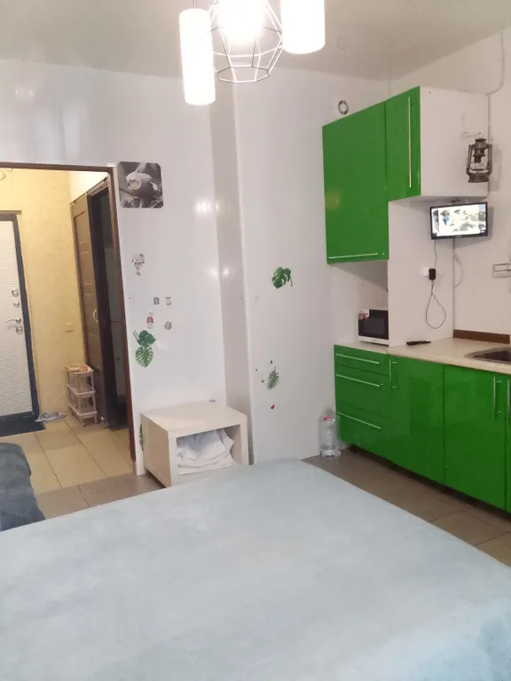 Студия в современном новом доме на проспекте Строителей