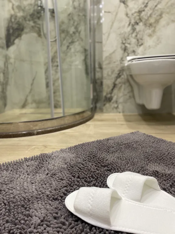 Двухкомнатная квартира с балконом в центре города