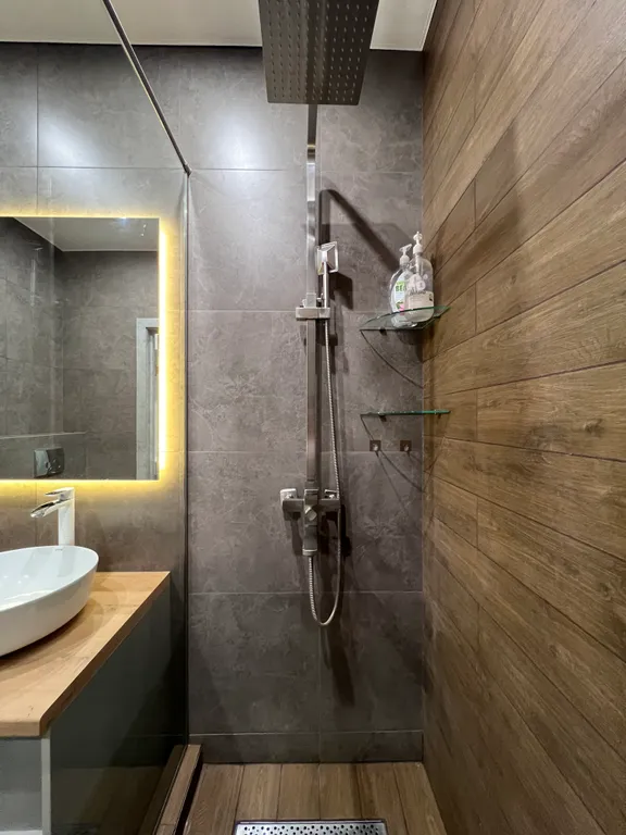 Квартира с современным ремонтом в новом жк в центре городе