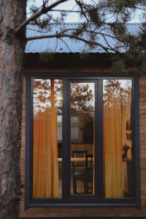 Большой дом с душой у соснового леса