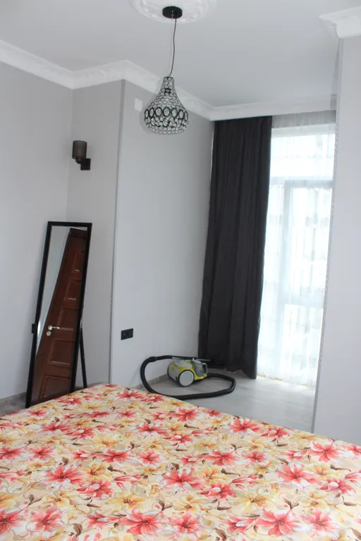 Квартира 3-комнатная Квартира — Батуми