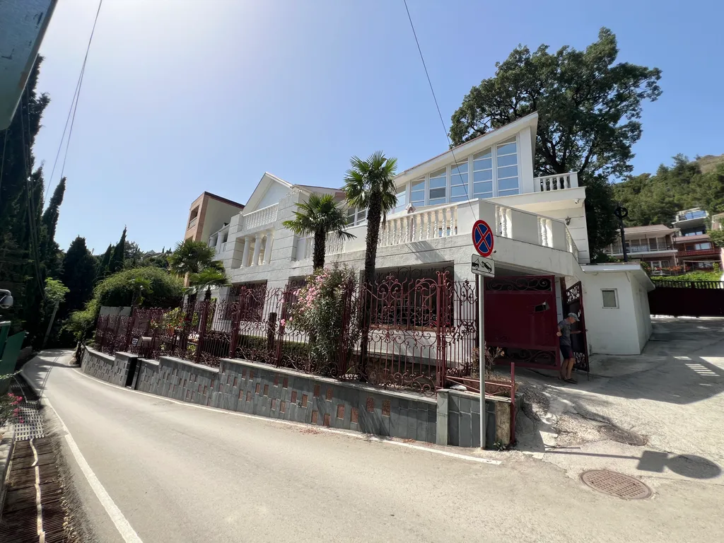 Коттедж Вилла на берегу моря — аренда посуточно в Береговое (Ялта)