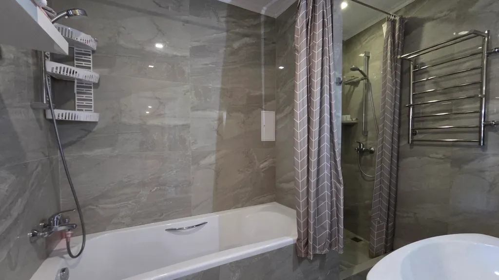 Большая двухуровневая квартира с шикарными видами на море и горы