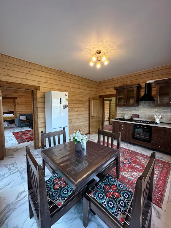 Роскошный эко дом Аквамарин с террасой у водопада и леса