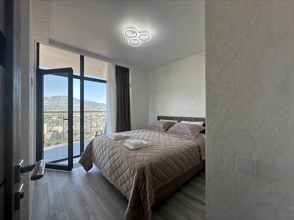 Апартамент с отдельной спальней ls-flowers tea вид на море и горы 15эт