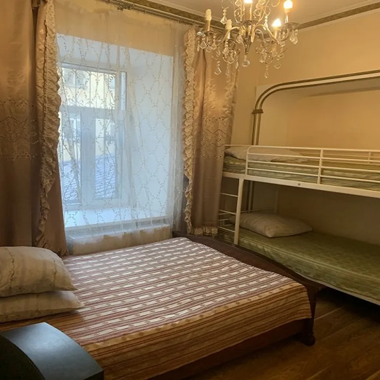 Комната — аренда посуточно в Санкт-Петербург