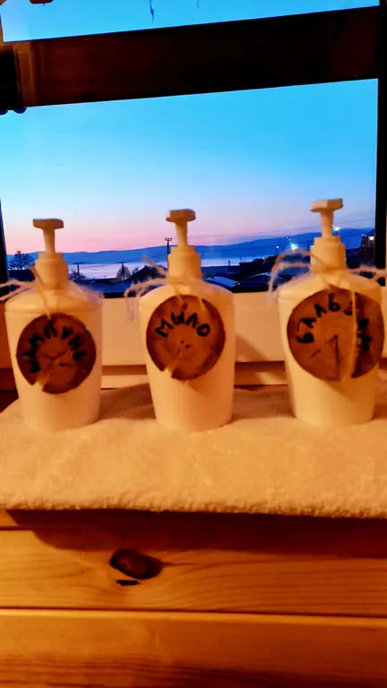 Уютная комната с собственным душем и туалетом