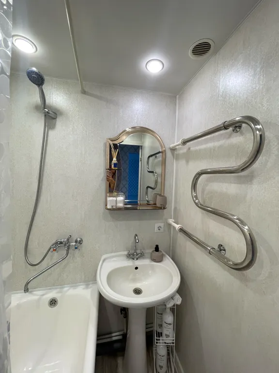 Солнечная двухкомнатная квартира