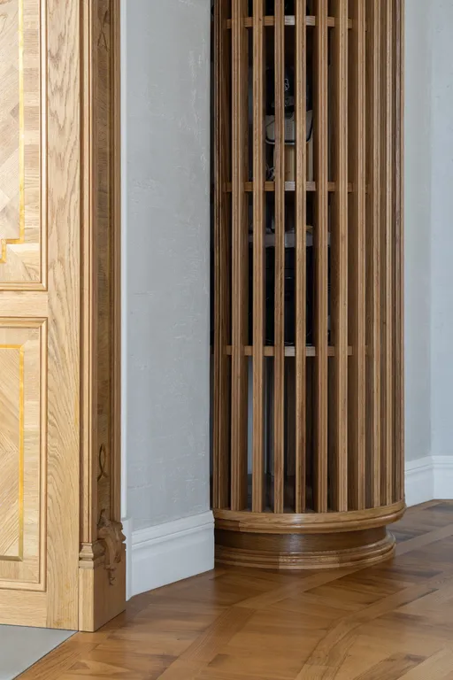 Угловая квартира под башней на пяти углах