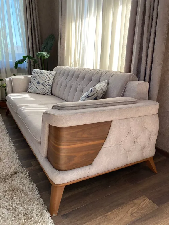 Riverside Cottage R104