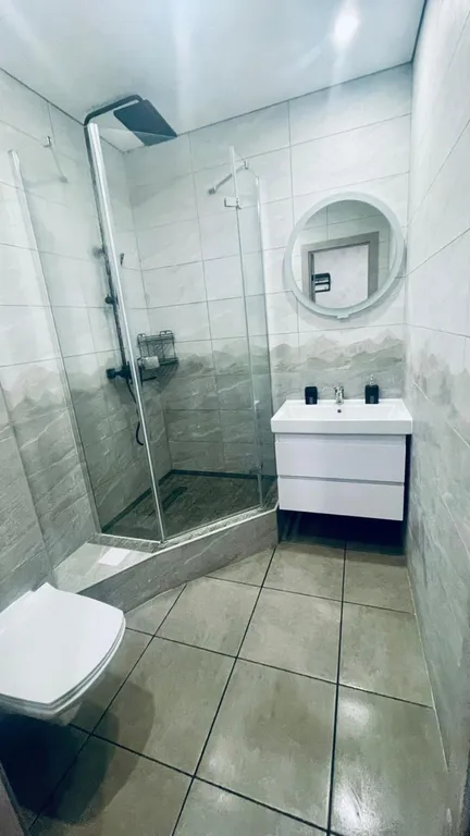 Студия в центре с видом на горы и парк