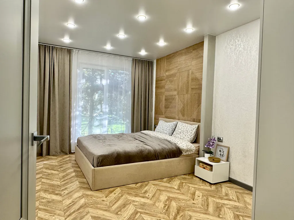 Коттедж Дом у озера с новогодней ёлкой и декором — Аннино