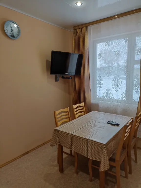 Домик у озера