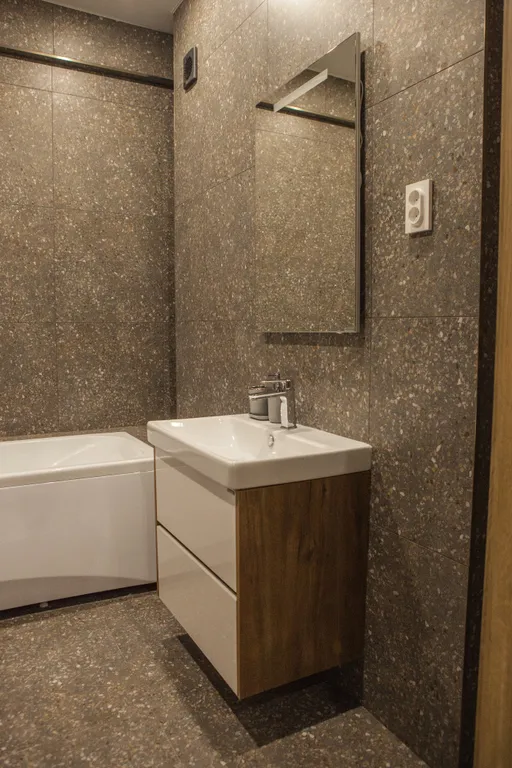 Душевная квартира в центре города с видом на горы и на город