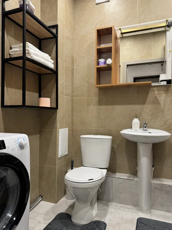 Светлая и уютная квартира рядом с СФУ