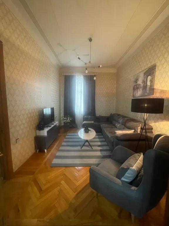 Апартаменты с балконом рядом с парком Ваке