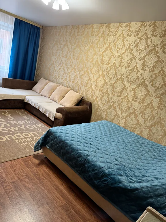 Омск Кировский у ТЦ Мега