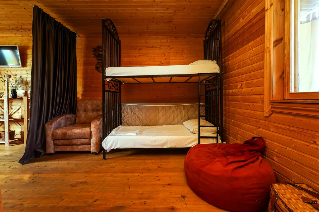 Эко-дом из Сруба с бассейном