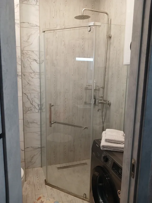 Новая квартира-студия бизнес класса с бассейном