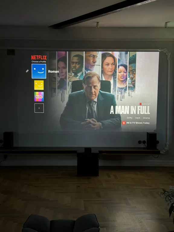 Угловая квартира под башней на пяти углах