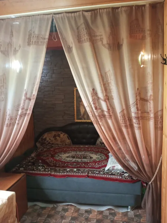 Дом с бассейном, и баней