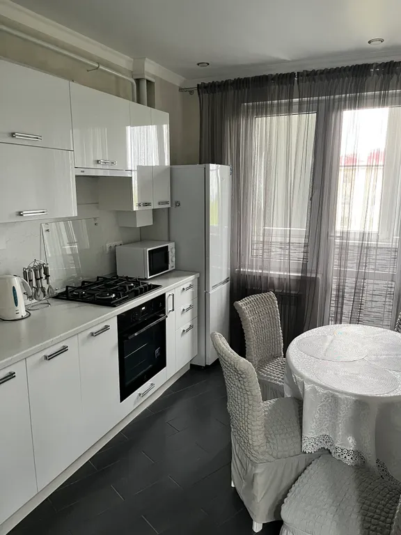 Квартира с балконом на центральной улице города