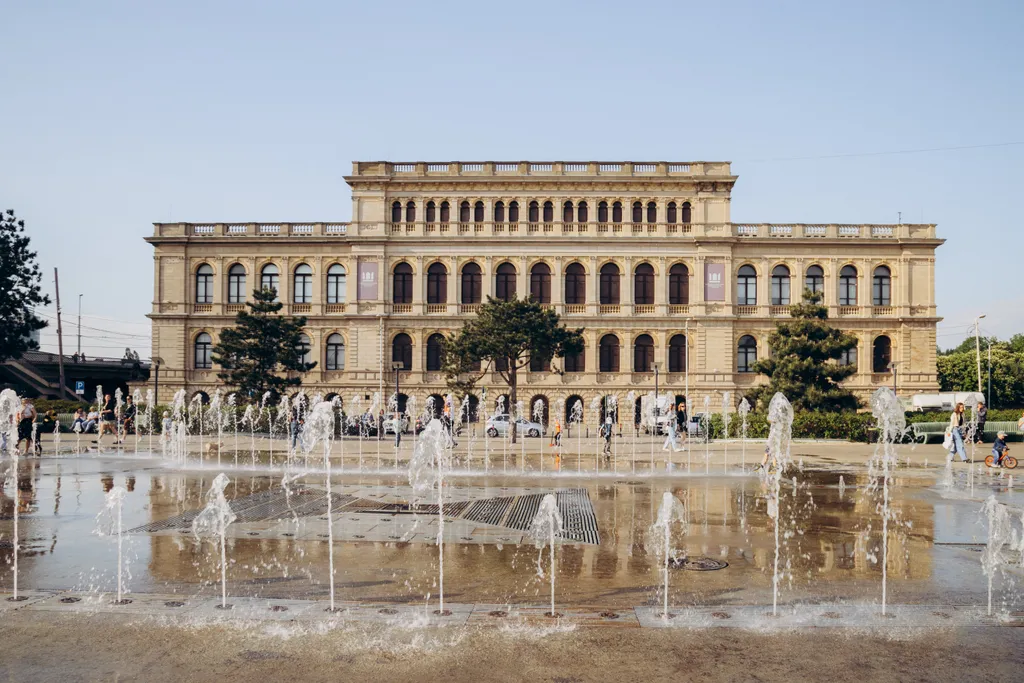 Квартира Квартира у поющих фонтанов — Калининград