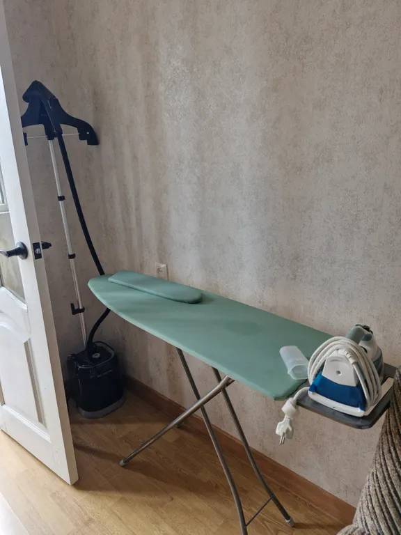 Квартира Трёхкомнатная квартира, удобное расположение! 3 отдельные комнаты. — Владикавказ