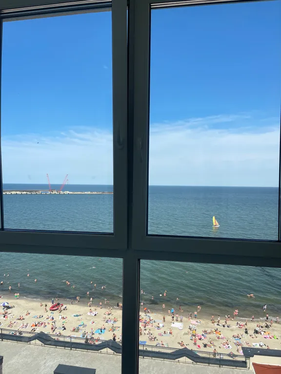 2-х комнатный апартамент с прямым видом на море