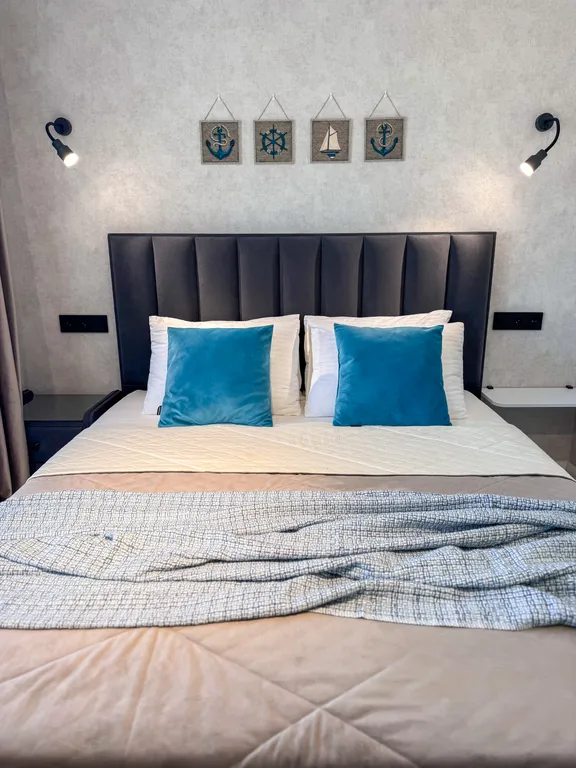 Каскад 2 Стильный апартамент на первой береговой линии