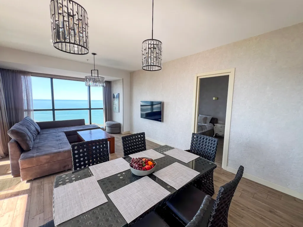 Трехкомнатная квартира c шикарным видом на море, Porta Batumi Tower