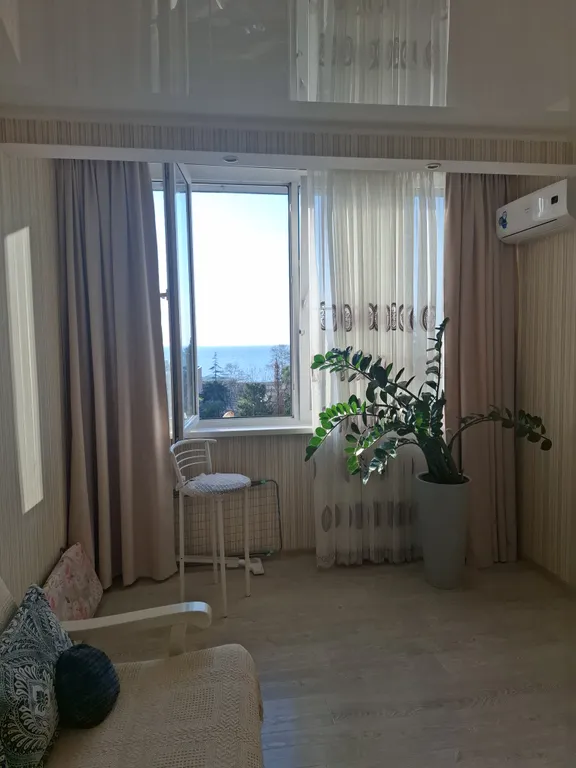 Квартира Двухкомнатные апартаменты с потрясающим видом на море и горы — аренда посуточно в Гагра