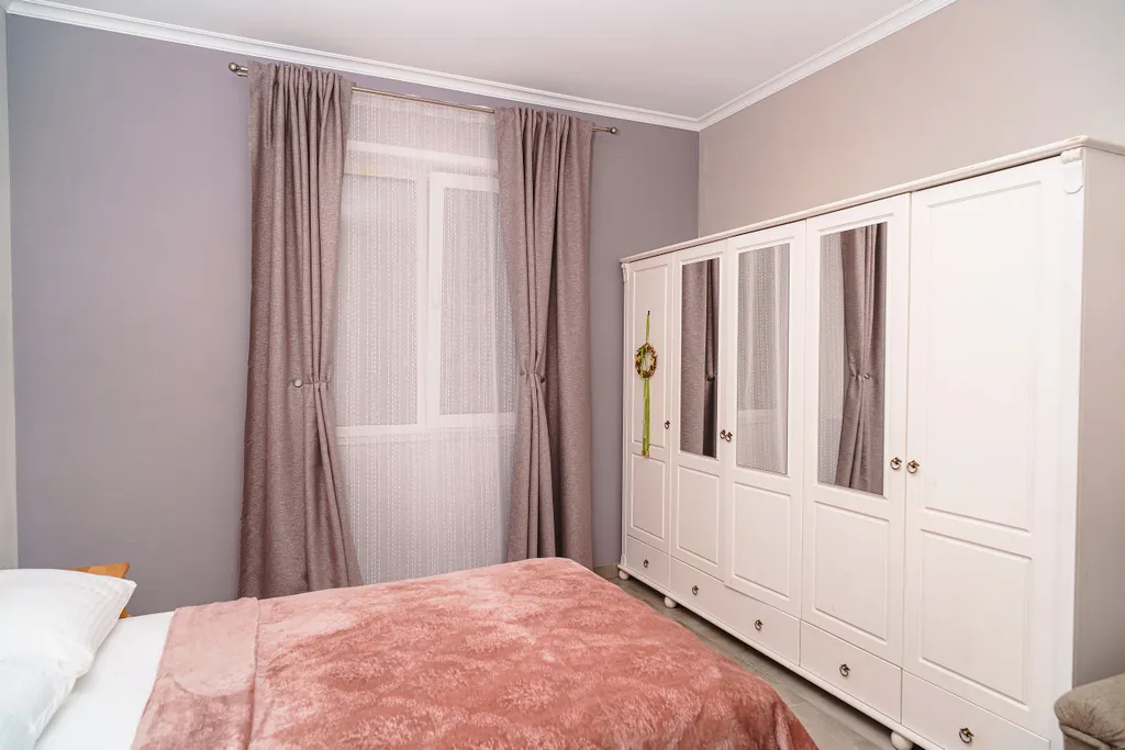 Гостевой дом и кедровая баня на Алтайской