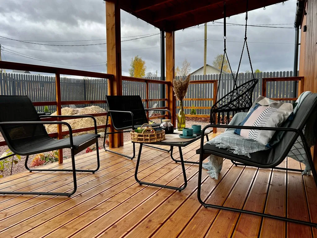 Уютный домик Karhumökki в окружении соснового леса и озер, у Игоры