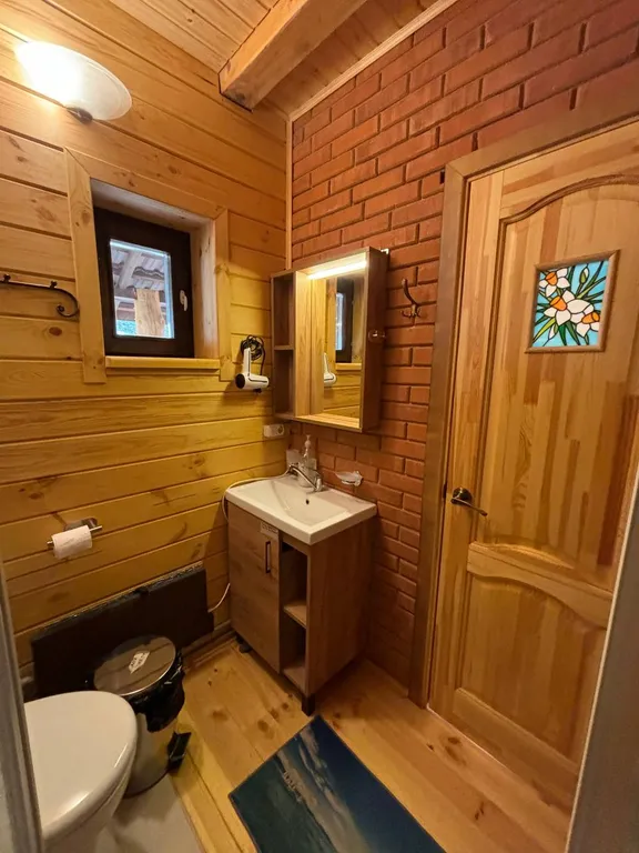 Дом с балконом у озера Нарочь