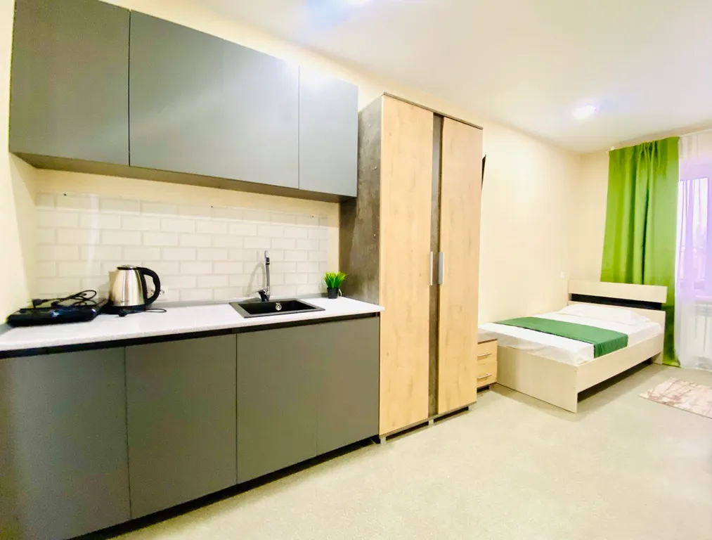 Номер возле ярмарочной площади южные ворота Ямала