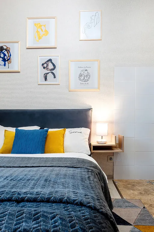 Стильная студия с видом на город в 20 минутах до центра