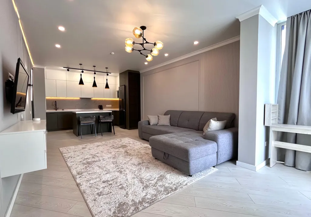 Big apartment «Raimbek residence» center of city & drinking water