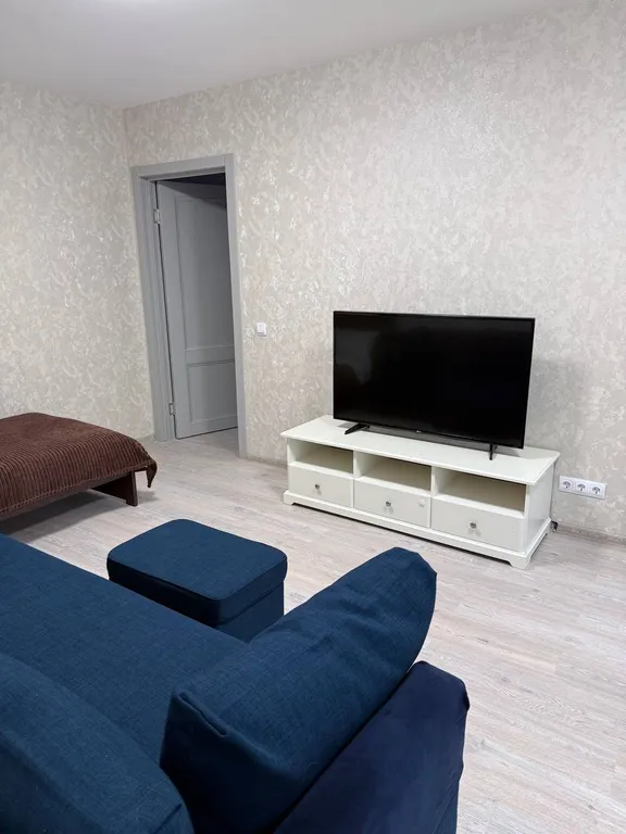 Квартира 3-к квартира. Свежий ремонт, 7 комфортных спальных мест, бойлер — Гатчина