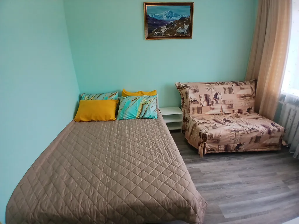 Квартира-студия с шикарным видом из окна на горы и парк