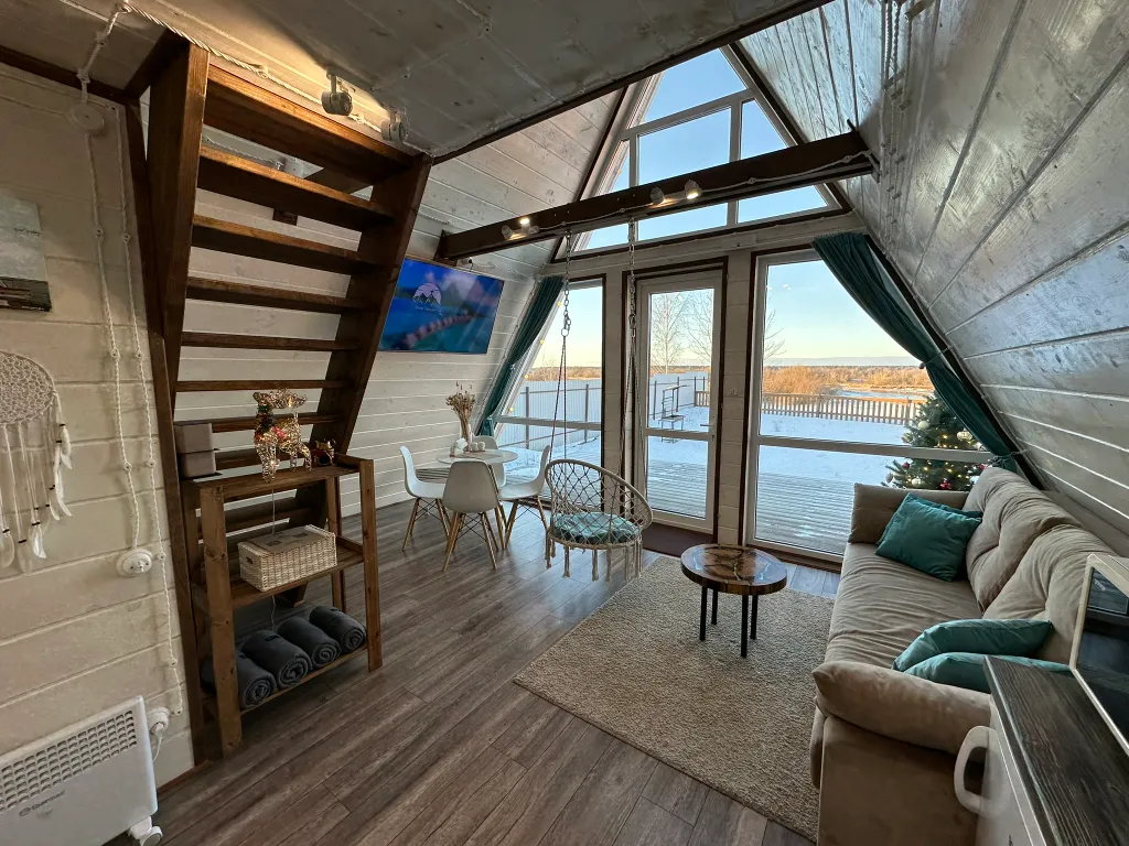 Коттедж Дом в стиле A-frame на самом берегу реки — аренда посуточно в Петушки
