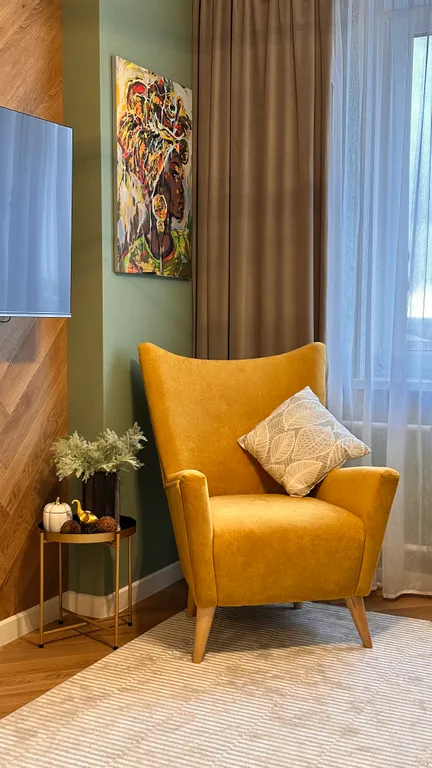 Евродвушка около МЦД-3, с видом на парк