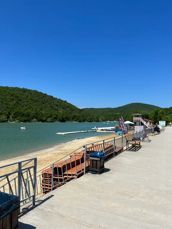 2к квартира с видом на бассейн ЖК «Кипарис»