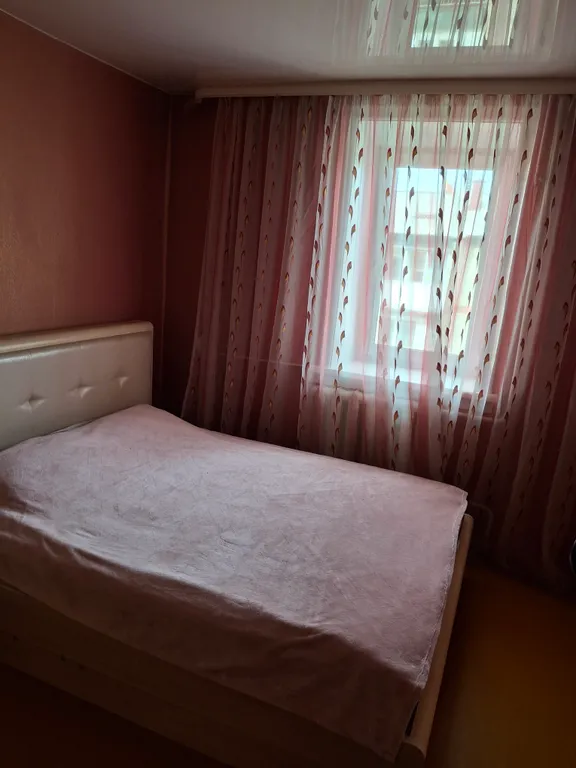 Уютная просторная квартира в центре города с видом на озеро и горы