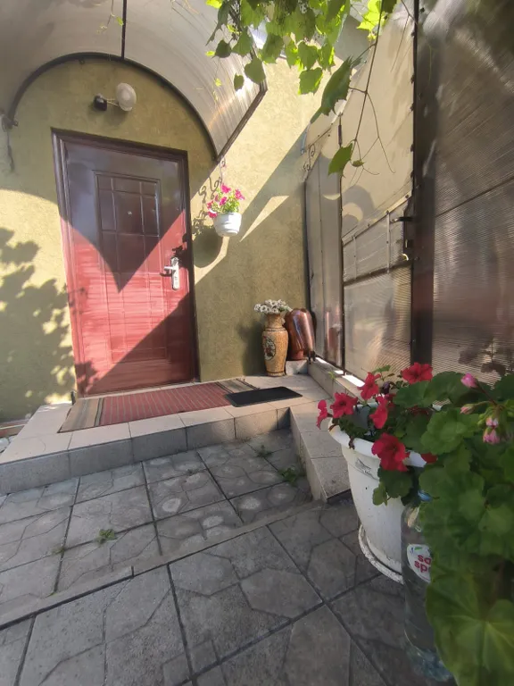 Квартира центр три квартала море