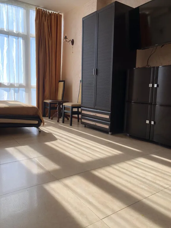 Двухкомнатная, новая, видовая квартира с витражными окнами на парк, море, горы