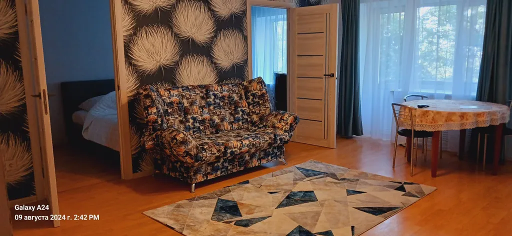 Уютная квартира в центре города, с видом на реку Ловать — аренда посуточно в Великие Луки